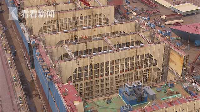 中国建造的最大集装箱船，与国际巨头并驾齐驱