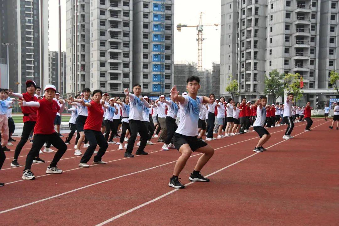 邢延国心灵鸡汤^^^说话办事的艺术^^^巴菲特给青少年的忠告_巴菲特给青少年的人生忠告_巴菲特告诉年轻人