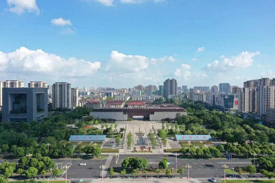 东台 江苏电网首个新能源集控中心投运