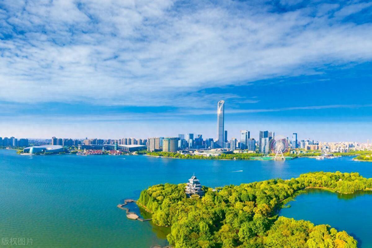 江苏GDP实力概览广东与江苏，2023年联手贡献了全国GDP