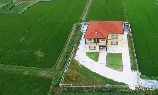 耕地里建彩钢房标准_耕地上建彩钢房需要什么手续_耕地上建彩钢房算违建吗