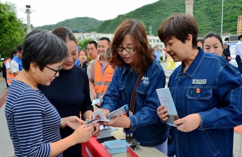 西安彩钢房_彩钢板西安_西安彩钢瓦