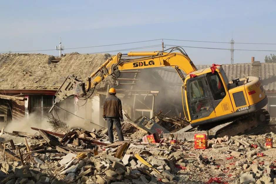 耕地上建彩钢房算违建吗_耕地上建彩钢房需要什么手续_耕地里建彩钢房标准