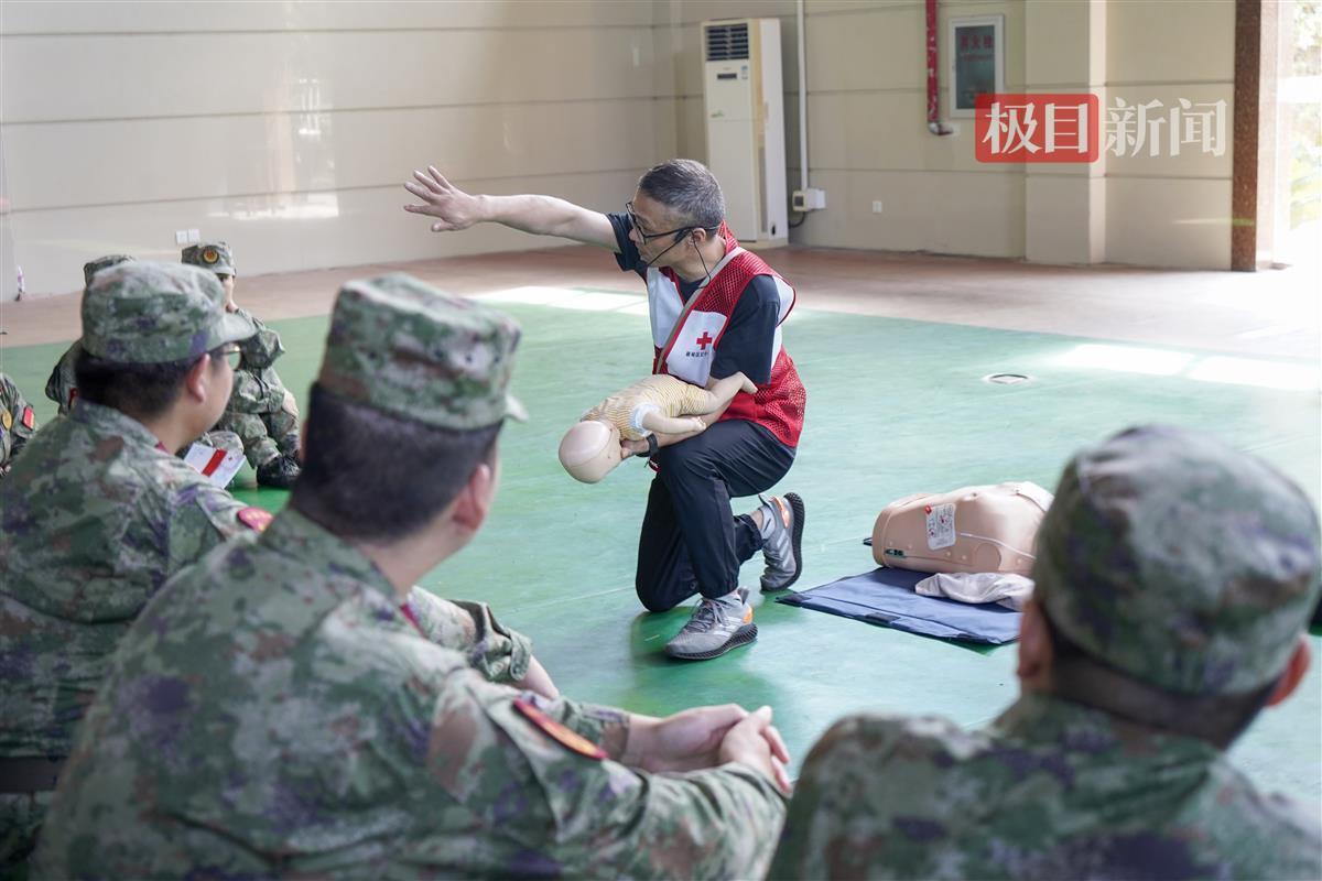 _初级育婴员培训课件_民兵应急分队