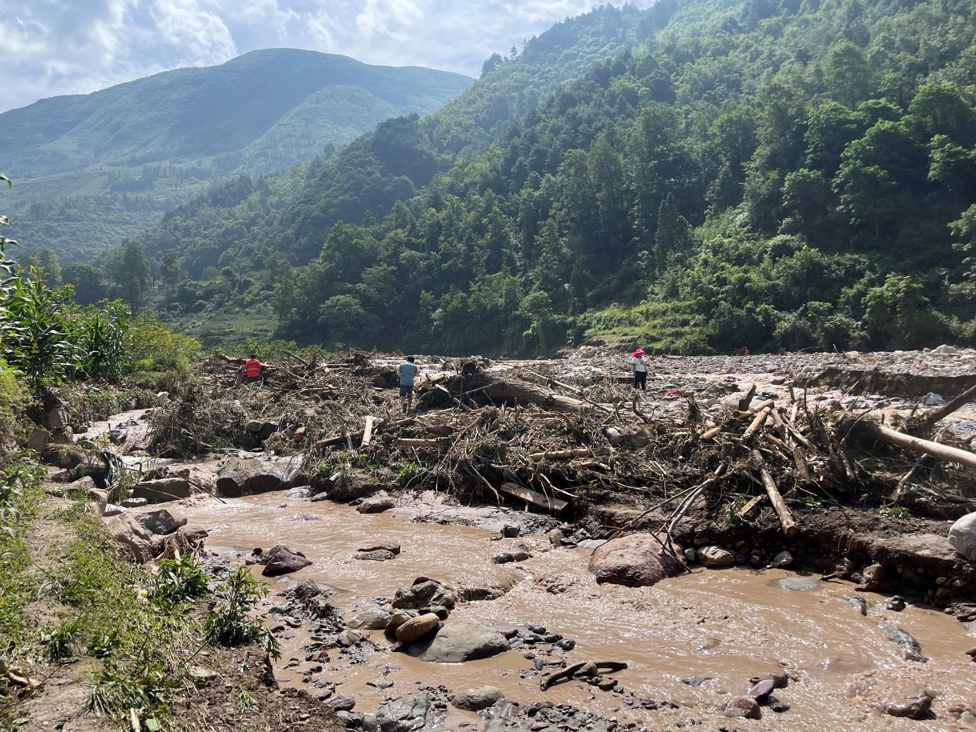 隐蔽致灾因素普查报告__赤水河谷旅游公路设计