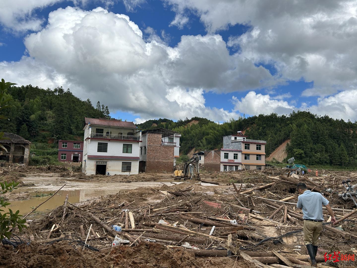 特大暴雨后的州门司镇：村支书3岁女儿在燕窝电站遇难，当地仍有多人失联__特大暴雨后的州门司镇：村支书3岁女儿在燕窝电站遇难，当地仍有多人失联