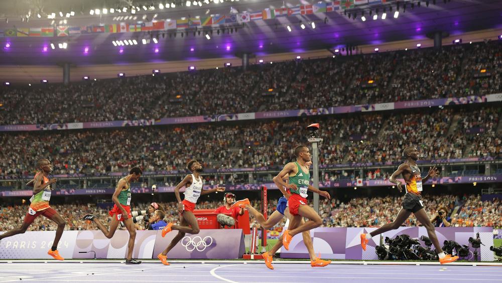 _巴黎奥运会 | 田径综合：乌干达名将切普特盖男子万米夺冠 美国刷新4X400米混合接力世界纪录_巴黎奥运会 | 田径综合：乌干达名将切普特盖男子万米夺冠 美国刷新4X400米混合接力世界纪录