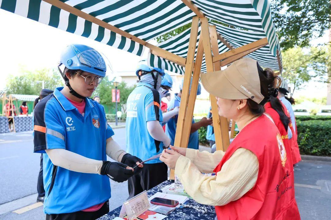 金大元御珑公馆拎包入住_金山有没有共享单车_