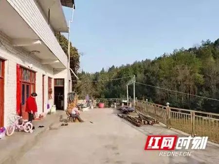 彩钢房高层楼顶建什么好_高层楼顶建彩钢房_彩钢房高层楼顶建什么