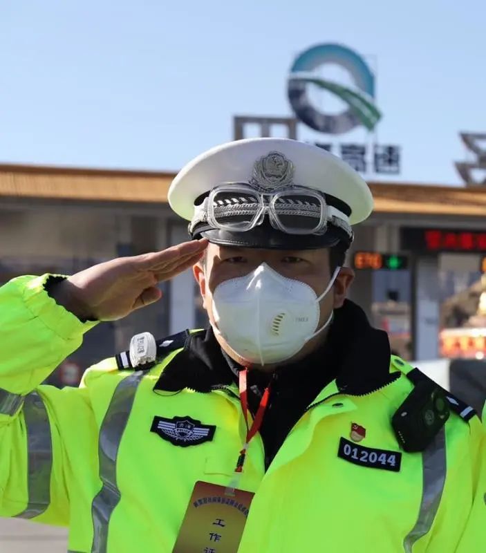 西宁彩钢瓦生产厂家_西宁彩钢房多少钱一平方_西宁彩钢房