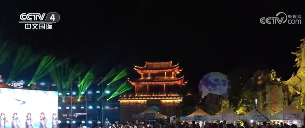 _多地“上新”特色夜游项目 中秋假期激发文旅消费新动能_多地“上新”特色夜游项目 中秋假期激发文旅消费新动能