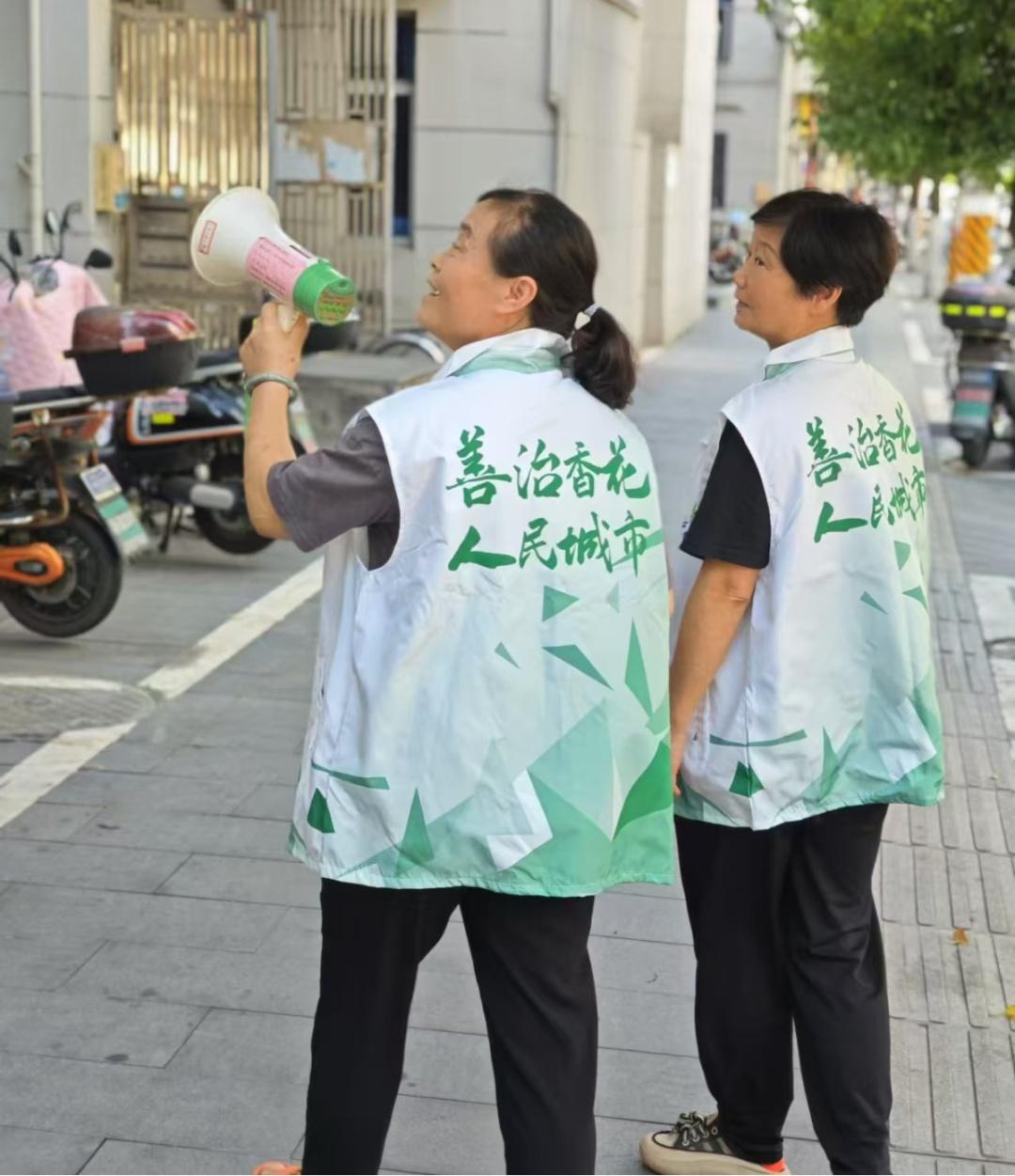 长安汽车急救包在哪里__长安救护车图片