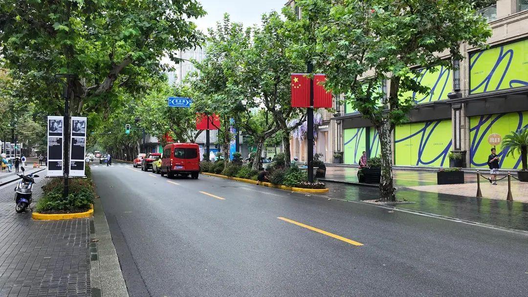 台风暴雨停工标准_雨水暂停台风生成接什么气体_