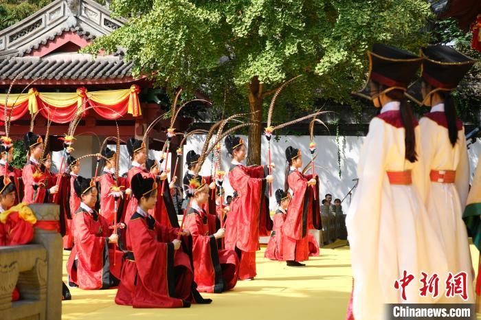 _从祭孔典礼到书市 杭州孔庙穿越千年展新颜_从祭孔典礼到书市 杭州孔庙穿越千年展新颜