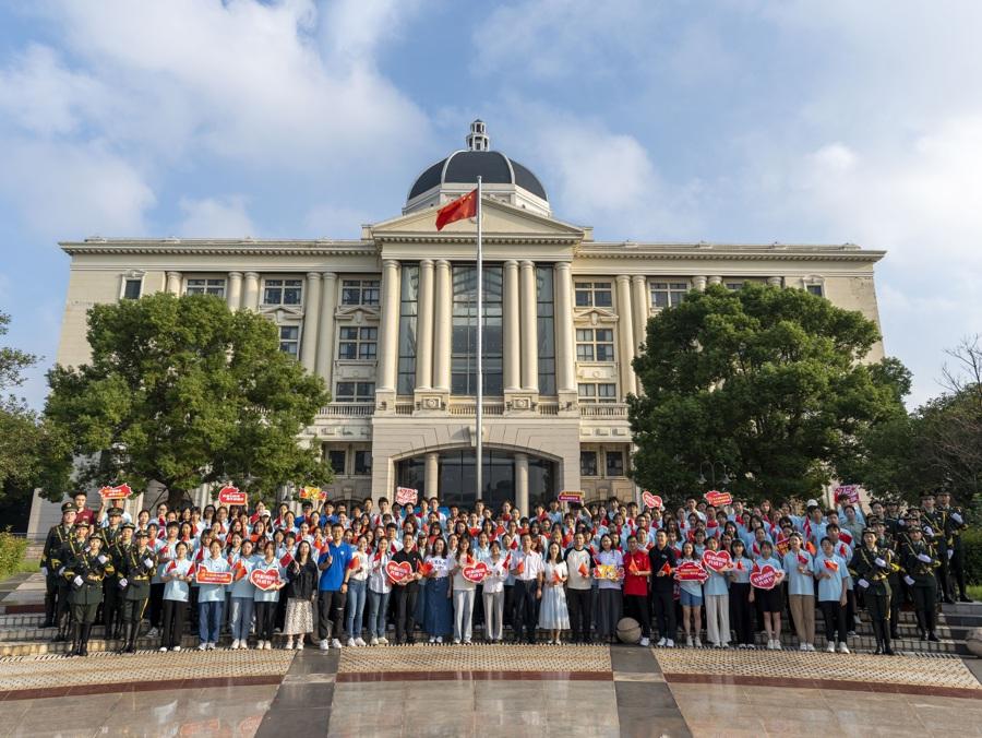 _青春告白祖国心得体会范文_青春告白祖国大学生