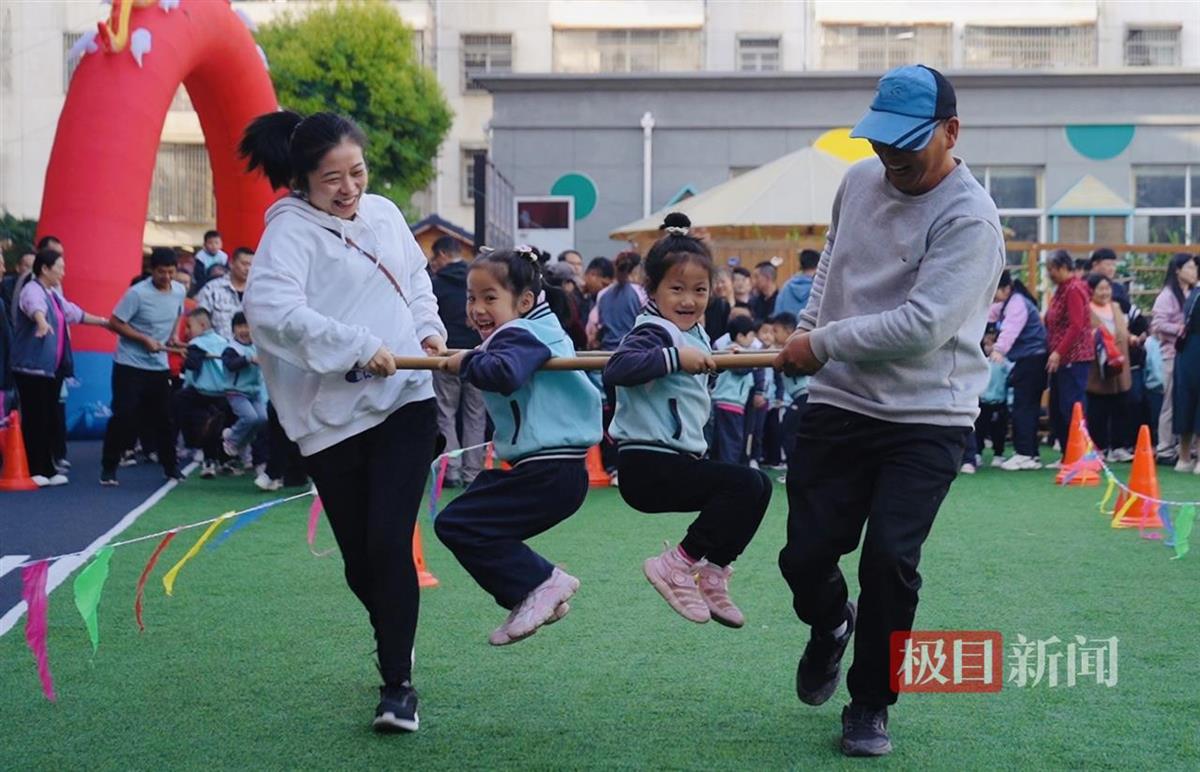 _“旋风跑”“接力赛”“战地营救”……幼儿园大手拉小手共筑奥运梦_“旋风跑”“接力赛”“战地营救”……幼儿园大手拉小手共筑奥运梦