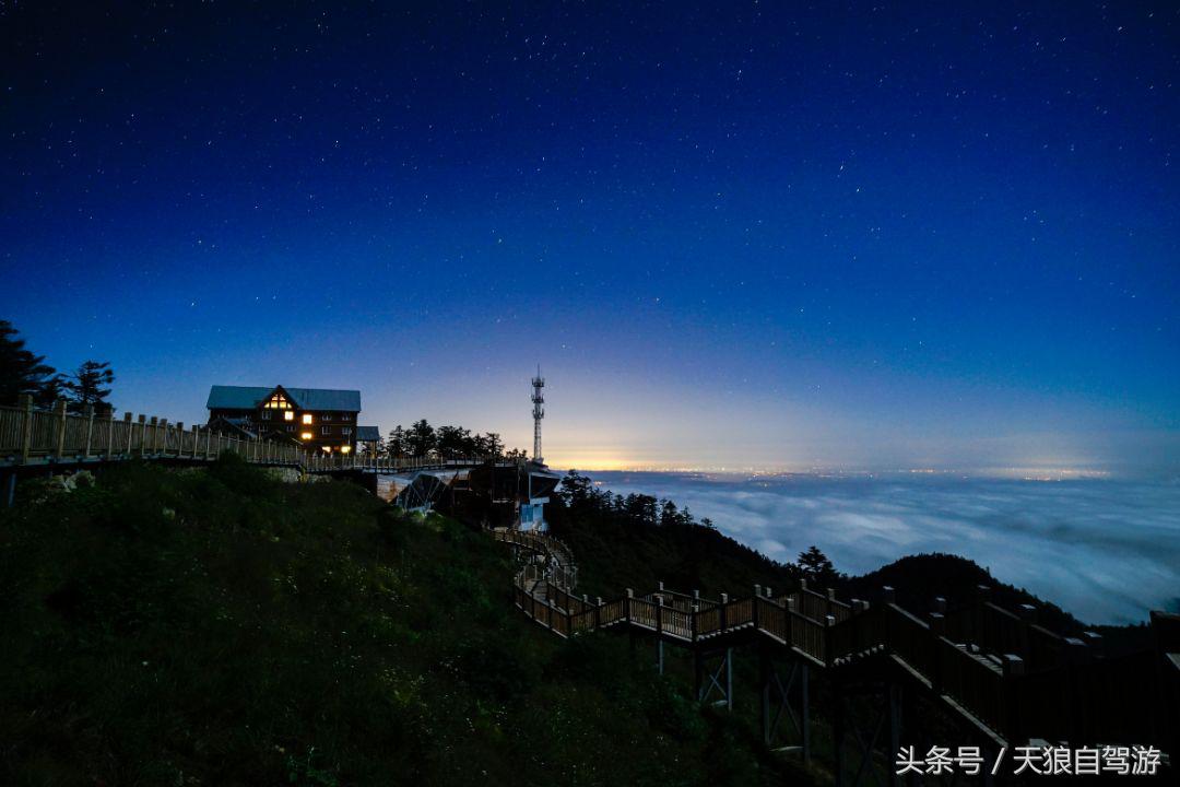 说走就走，坐班车去西岭雪山