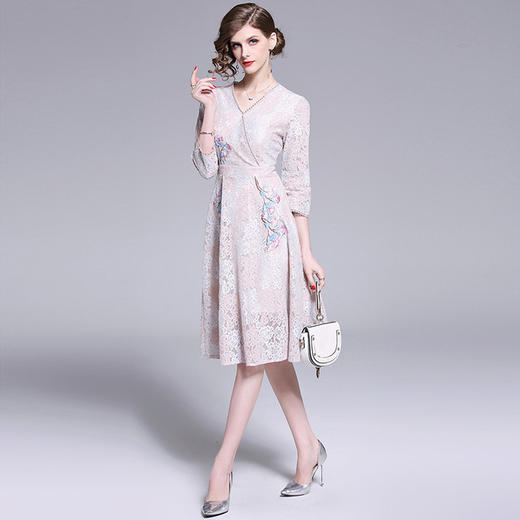 成都婚纱厂_成都定做一套婚纱大概多少钱_成都婚纱定制