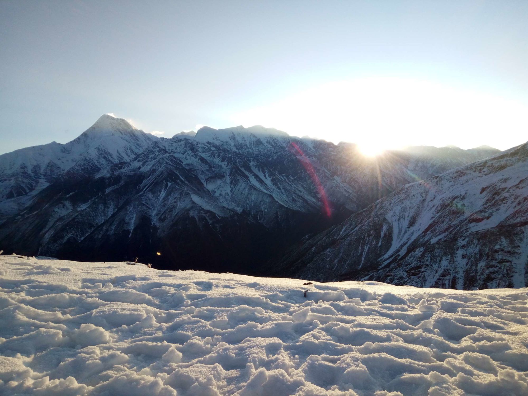 西岭雪山夏天旅游攻略_雪山西岭在哪里_西岭雪山山顶住宿攻略