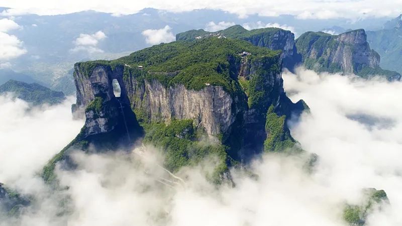 张家界国家森林公园和天门山哪个好玩_张家界天门山森林公园在哪里_张家界天门山森林公园地址