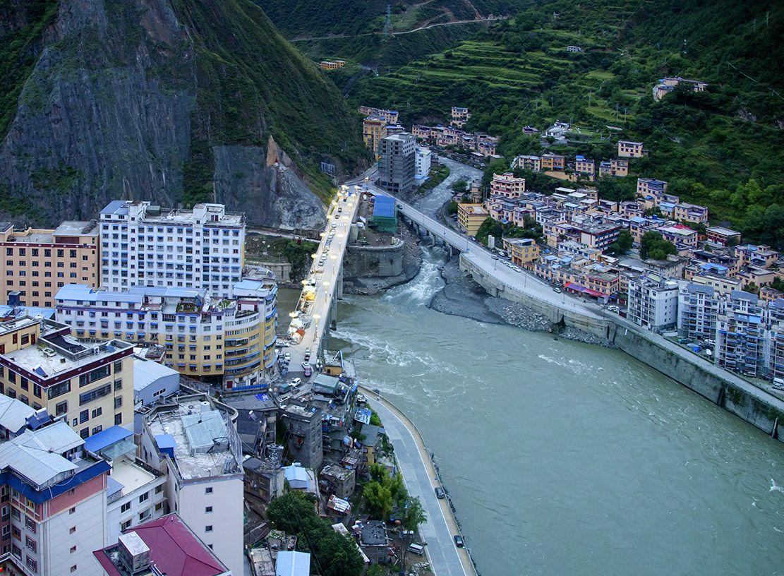 乌鲁木齐到西藏旅游团_乌鲁木齐到西藏自驾游旅游攻略_乌鲁木齐开车到西藏多少公里