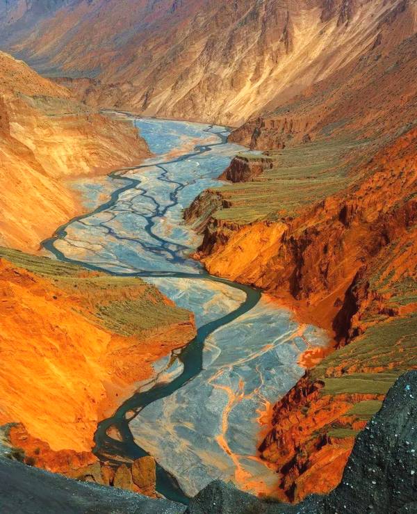 乌鲁木齐到西藏自驾游旅游攻略_乌鲁木齐到西藏旅游团_乌鲁木齐开车到西藏多少公里