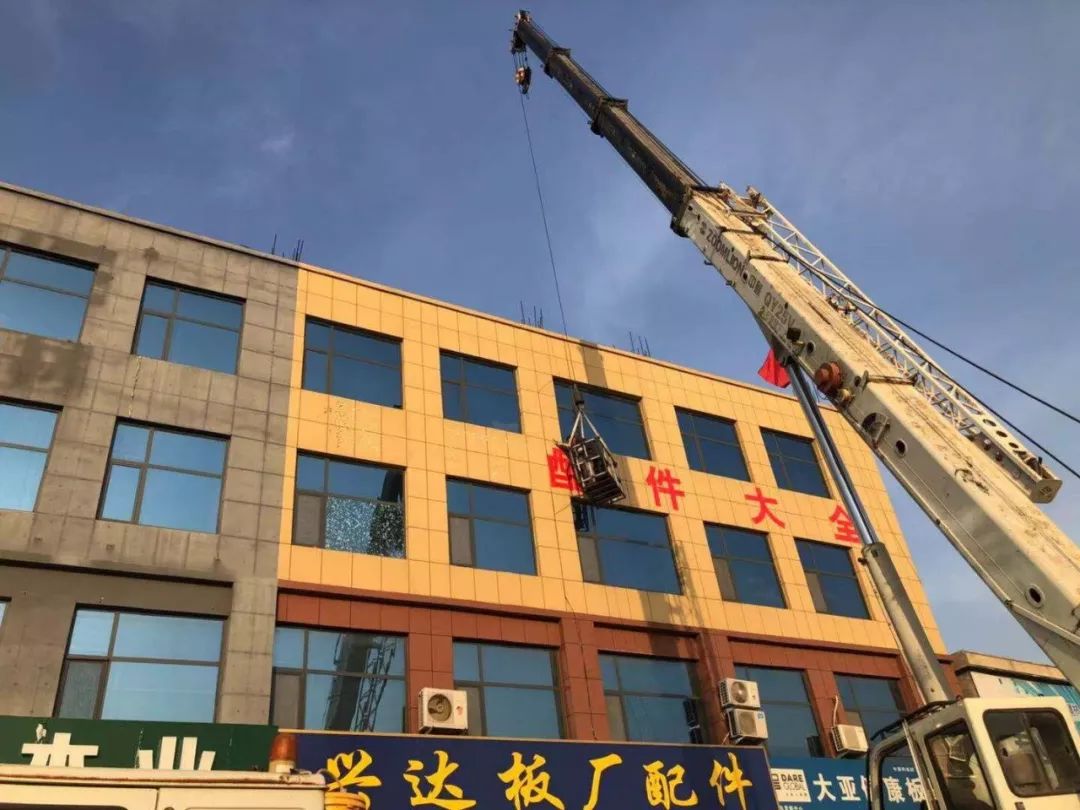 屋顶广告牌钢结构设计_楼顶广告牌钢架施工图_楼顶4米高广告牌钢结构