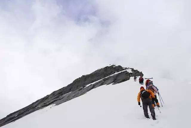 云南姑娘山_自驾四姑娘山旅游攻略_带姑娘旅游的说说