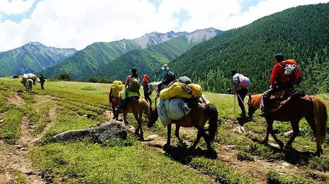 云南姑娘山_带姑娘旅游的说说_自驾四姑娘山旅游攻略