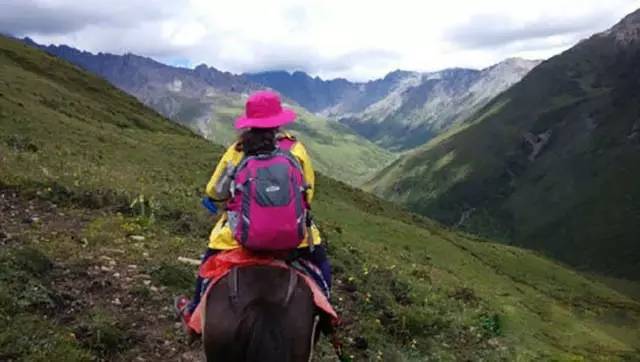 自驾四姑娘山旅游攻略_云南姑娘山_带姑娘旅游的说说