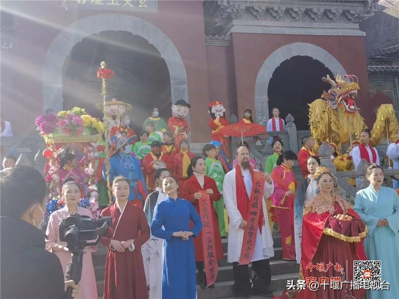 北武当山旅游攻略_北武当山全景_北武当山门票