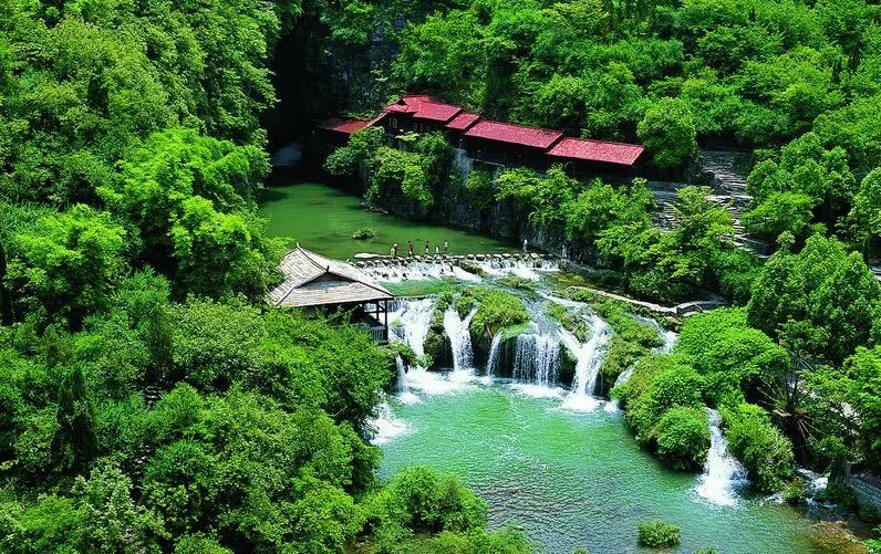 夏天去哪里旅游凉快国外_夏天去哪个国家玩最好_夏天国外旅游去哪好