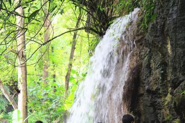 到黄果树瀑布旅游攻略_黄果树瀑布景区要走多久_到黄果树瀑布旅游价格