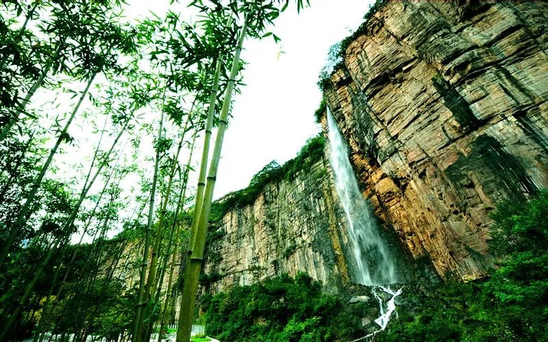 青龙峡旅游攻略_青龙峡风景_青龙峡栈道