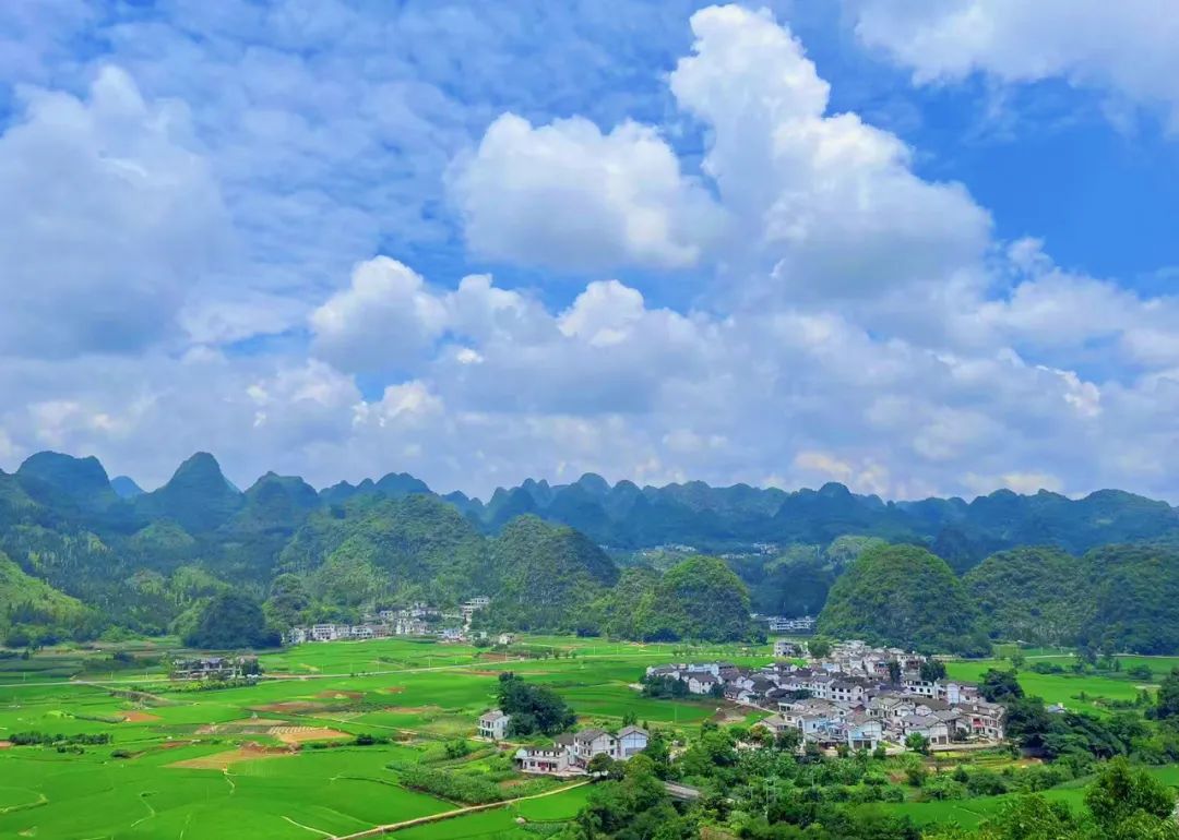 贵州省兴义市东南部被批准为国家AAAA级景区