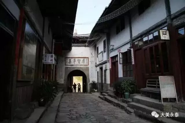 乐峰赤壁景区旅游攻略_乐峰赤壁景区门票_乐峰赤壁温泉度假村