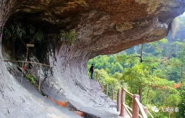 乐峰赤壁景区旅游攻略_乐峰赤壁景区门票_乐峰赤壁温泉度假村