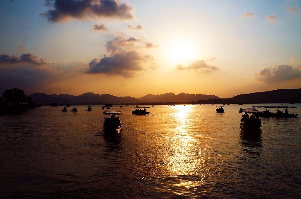 西湖马蜂窝攻略旅游路线_西湖旅游攻略马蜂窝_西湖马蜂窝