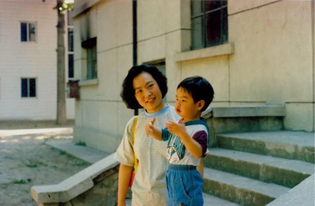 妈妈生日快乐！（为什么我小时候看起来像个小男孩）