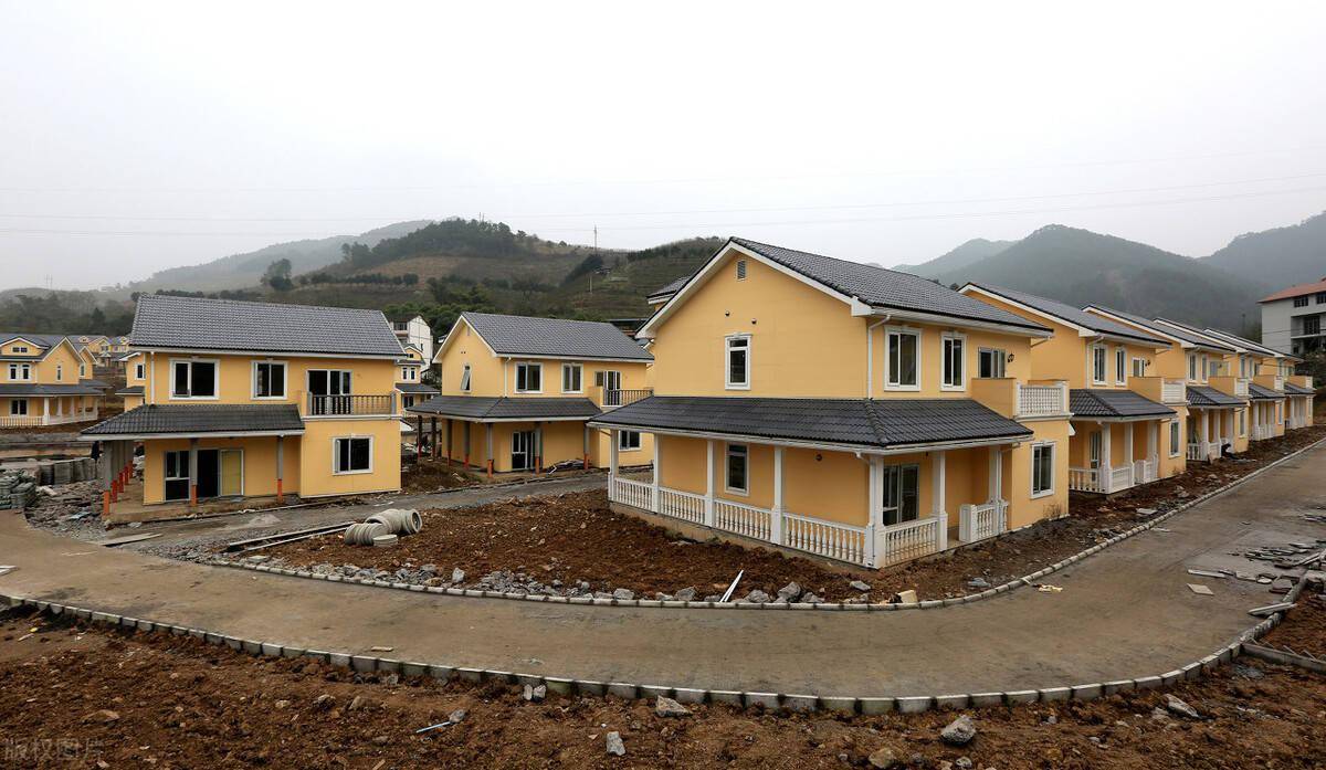 最新土地法宅基地_最新农村宅基土地政策_农村土地宅基地新政策2020