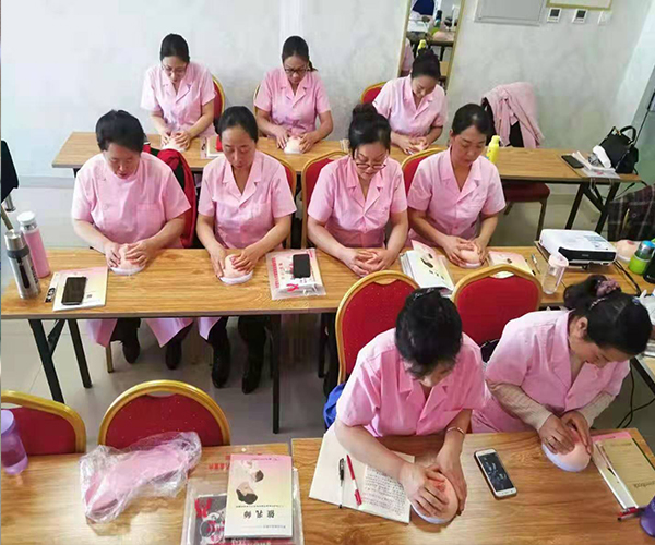 成都市家政培训优惠政策_成都家政公司申办培训_培训申办成都家政公司的条件