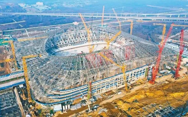 2023年亚洲杯主场馆西安国际足球中心屋盖钢结构合拢