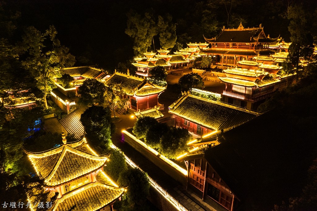 总要去一趟都江堰，你知道是哪一个？