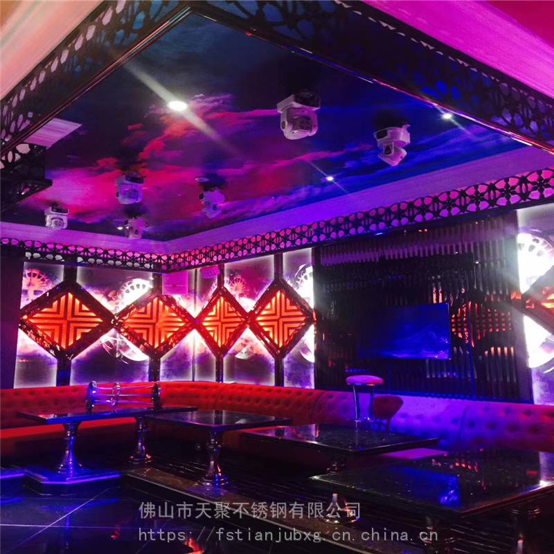 钢结构楼梯铺木板_楼梯木板铺钢结构效果图_钢结构楼梯铺木材还是石材