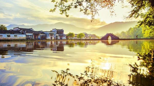芜湖凤凰美食街吃饭的地方_芜湖凤凰美食街必吃_芜湖凤凰美食街吃饭贵吗