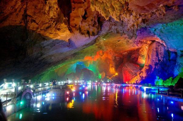 芜湖凤凰美食街吃饭贵吗_芜湖凤凰美食街必吃_芜湖凤凰美食街吃饭的地方