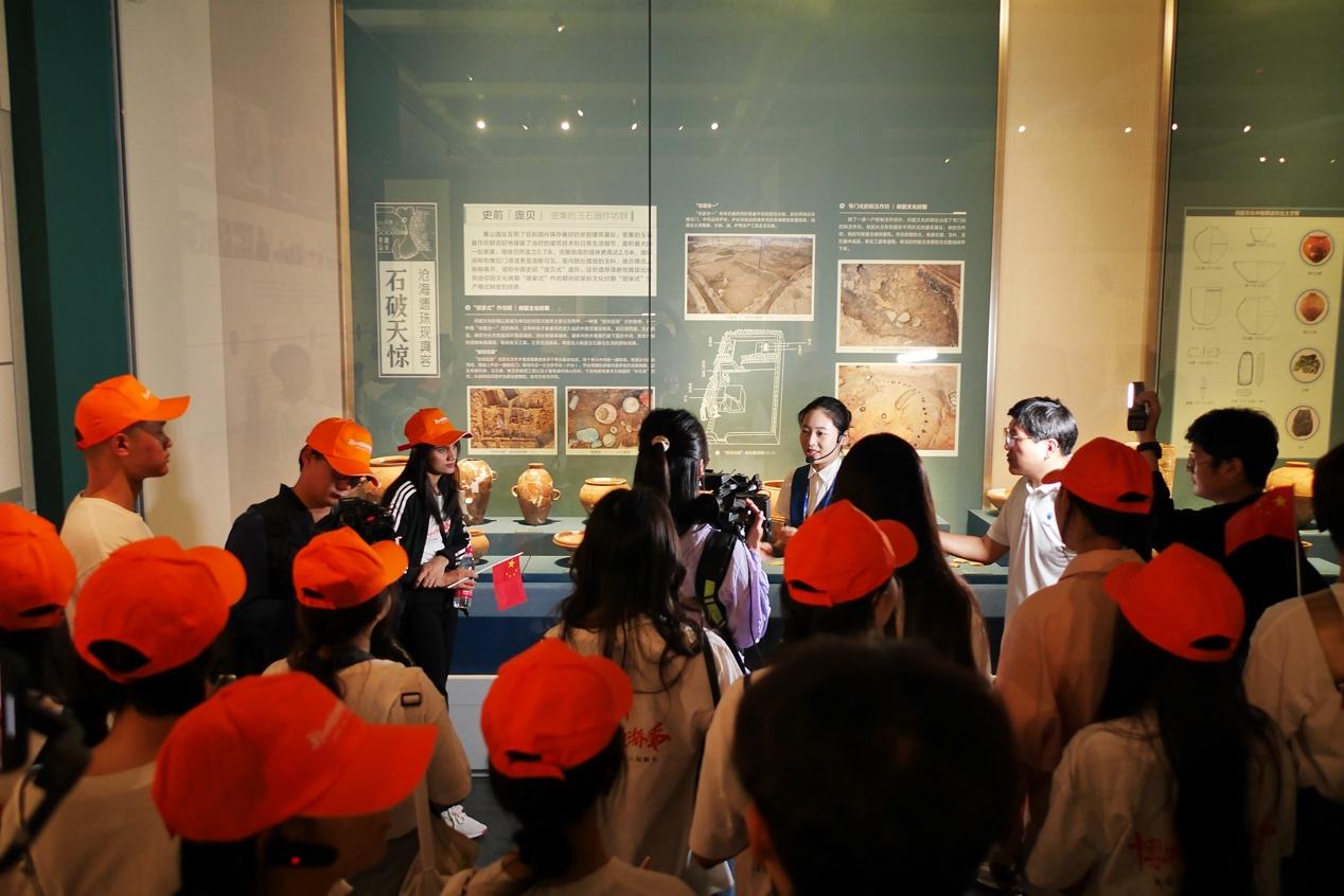 郑州博物馆漫游活动吸引年轻大学生群体参与其中(图2)