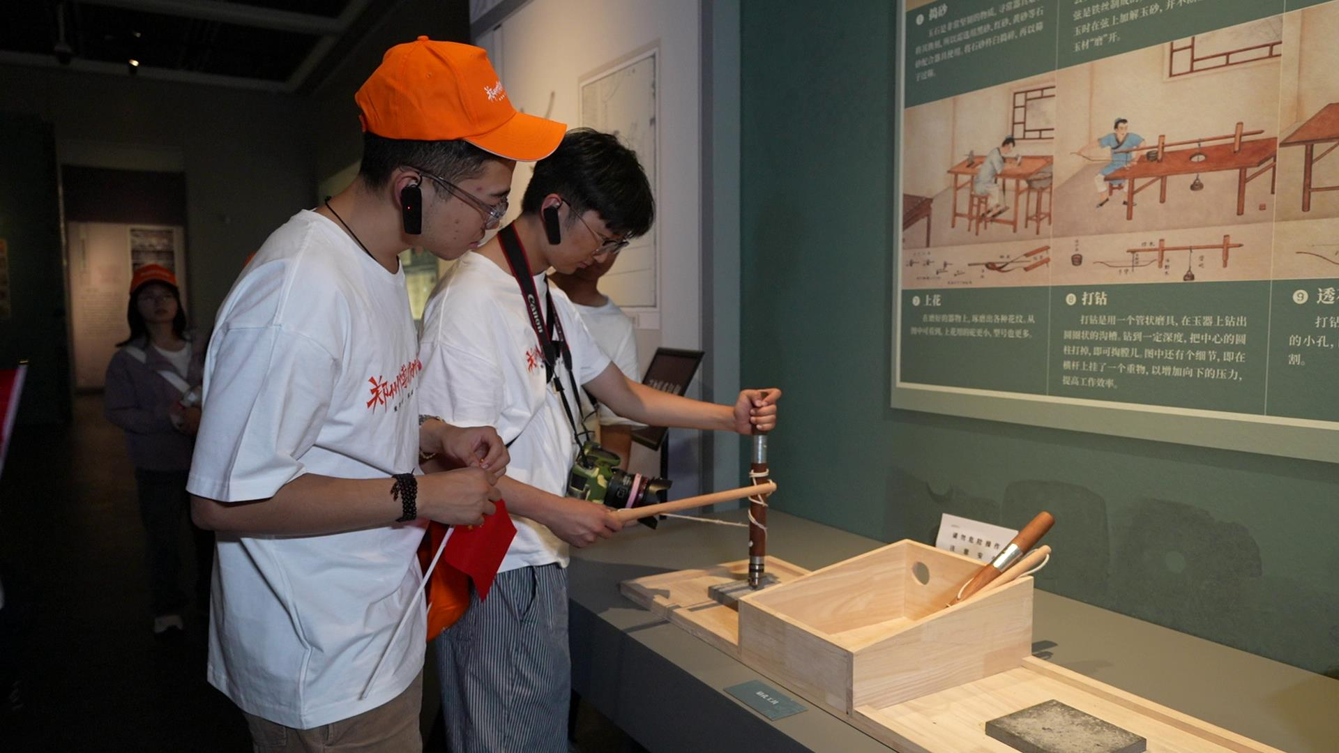 郑州博物馆漫游活动吸引年轻大学生群体参与其中(图6)