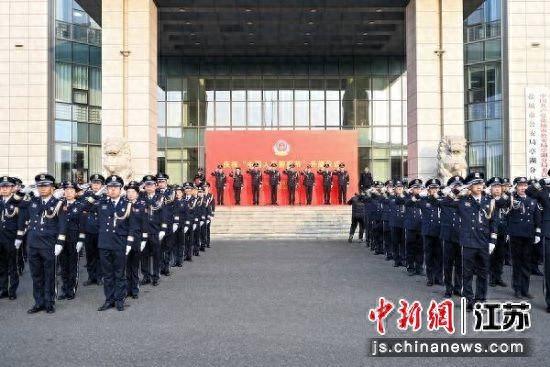亭湖 亭湖公安庆祝中国人民警察节：感恩奋进走在前列