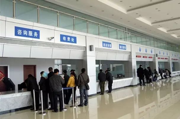 过户费二手车谁出_过户费承担二手车费用吗_二手车过户费谁承担
